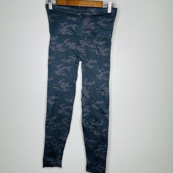 SPANX High Waisted Camo Leggings Women’s Large Shapewear New - Picture 6 of 7